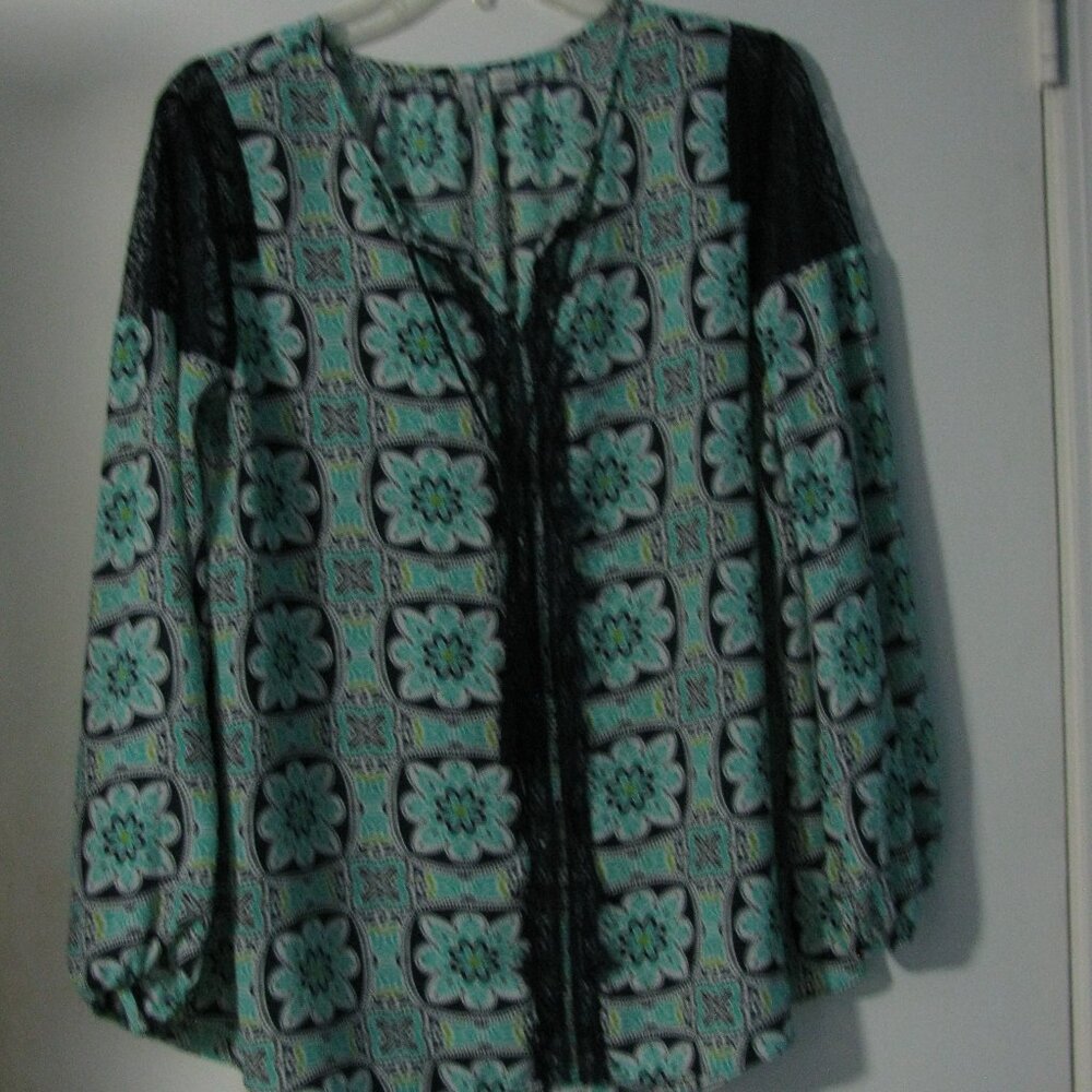*  3/$15 Est 1946 Blouse Blue Green White Semi Sheer Size Large Lace Trim